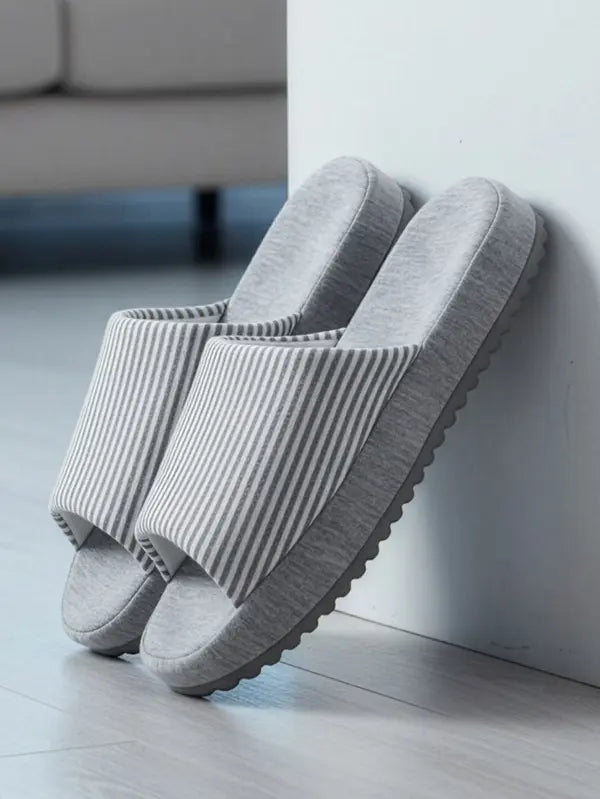 [DAISO] Striped Split Living Room Slippers - Up to 250mm / 층간 소음 저감 줄무늬 트임 거실화 ~250