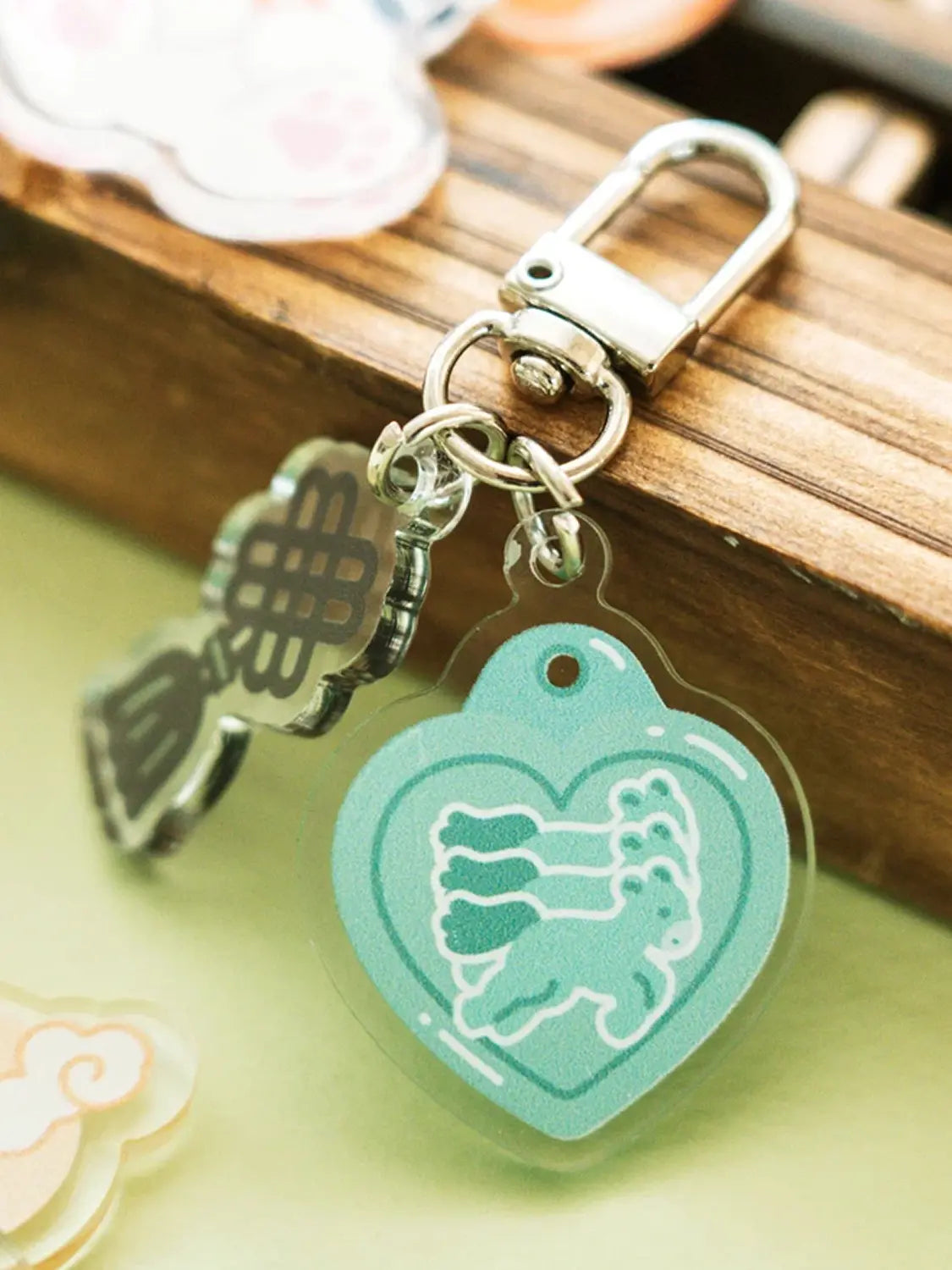 [DAISO] Traditional Acrylic Keyring - Okmaepae / 전통 아크릴 키링 옥마패