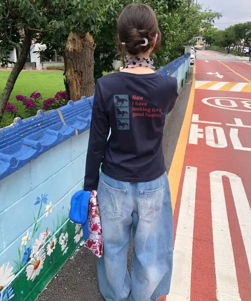 [SEW-B] Semi-Crop Bump Post Long Sleeve T-Shirt [Navy] / 세미크롭 bump post 긴팔티 [네이비]