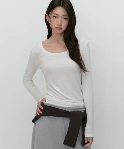 [MUSINSA STANDARD WOMAN] Women's Wool Tencel Slim Scoop Neck Long Sleeve T-Shirt [Ivory] / 우먼즈 울 텐셀 슬림 스쿱 넥 긴소매 티셔츠 [아이보리]