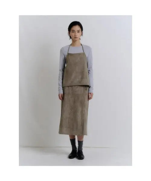 [8SECONDS] Fake Leather Midi Skirt Beige / 페이크 레더 미디 스커트  베이지
