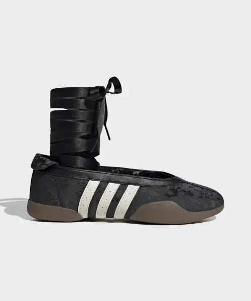 [ADIDAS] TAEKWONDO MEI BALLE CBLACK/OWHITE/GUM5 / 태권도 메이 - 블랙:화이트 / IH6916