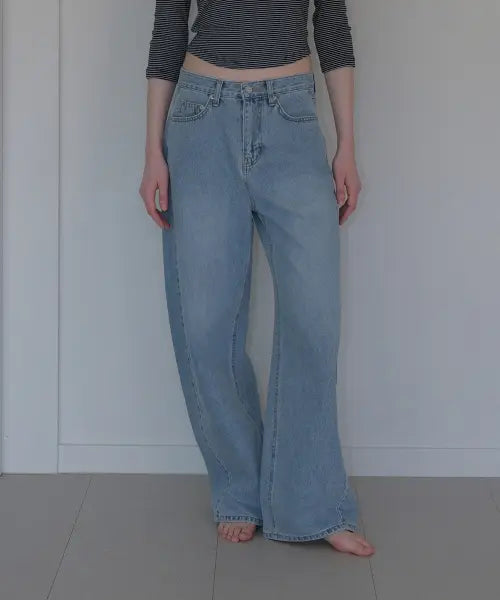 [108POUND] Wide Curved Jean_Light Blue