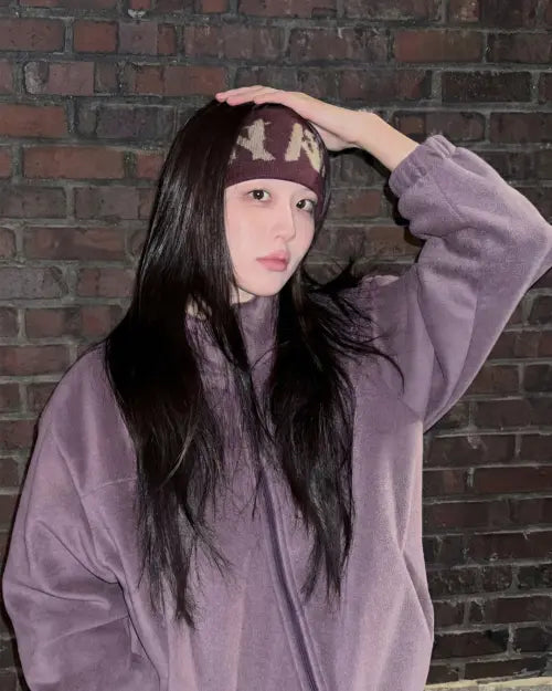 [DOLZABI] Signature Jacquard Logo Knit Hair Band (Burgundy) / 시그니처 자카드 로고 니트 헤어밴드 (버건디)