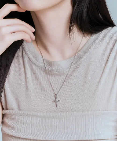 [goldndear] 14KGP Linea Bezel Cross Necklace / 14KGP 리네아 베젤 크로스 목걸이