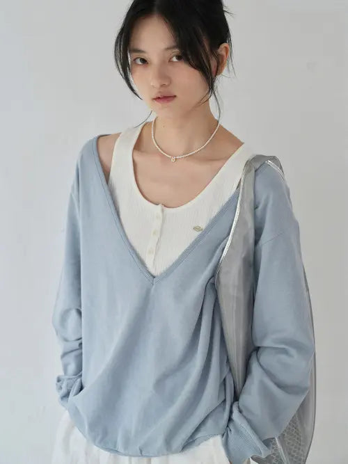 [MOAT] DEEP V-NECK SWEATSHIRT (pale blue) / 딥 브이넥 스웻셔츠 (페일 블루)