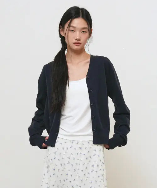 [GENERALIDEA] woman relaxed fit v-neck cardigan [dark navy] / 릴렉스드 핏 브이넥 가디건 [DARK NAVY] / GF2LKC547