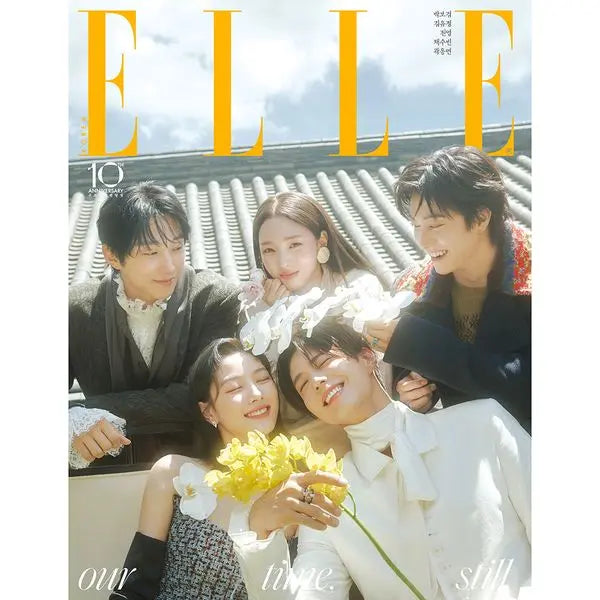 [etc] [Magazine] [26-09-11] ELLE Special Edition 2026.09 Bonus Book D Type (Cover : Love in the Moonlight / Content : Love in the Moonlight 46p)