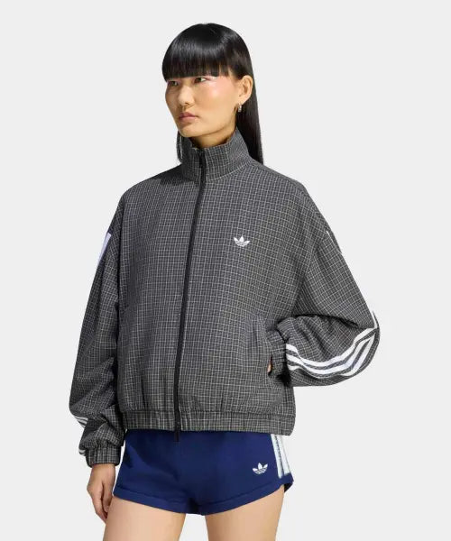 [ADIDAS] CHECKS TT           BLACK/GRETHR/UTIBLK / 체크 트랙탑 - 블랙:그레이 / LD5339