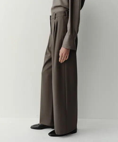 [EAAH] FW WIDE TUCK PANTS (TAUPE)