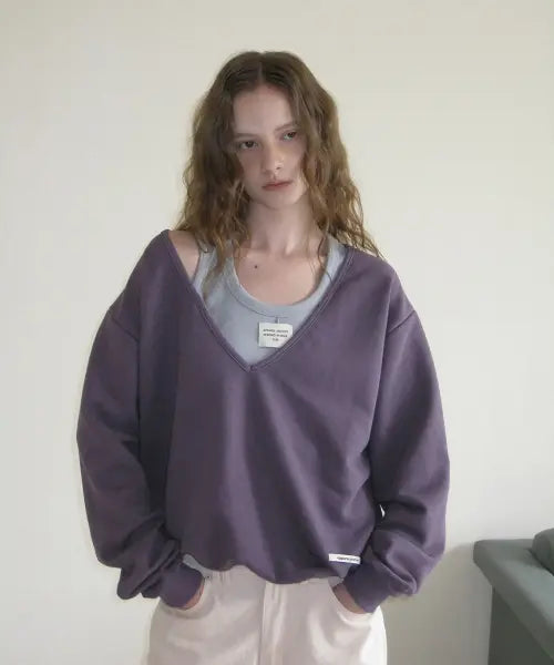 [APPAREL ARCHIVE] Hines deep v-neck sweatshirt - Purple