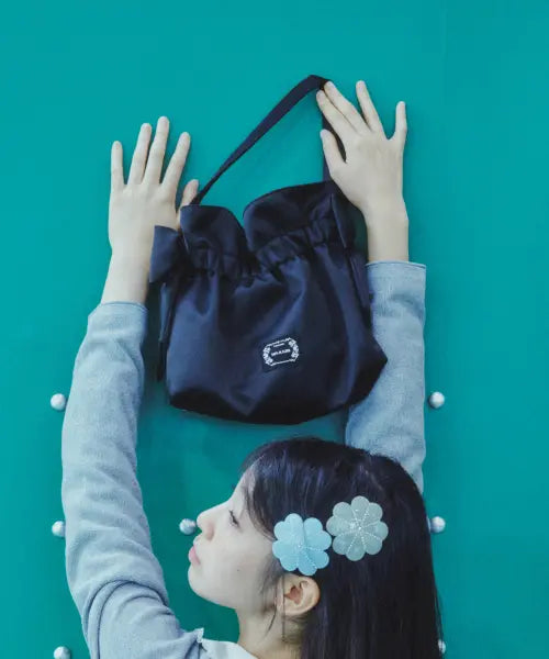 [8SECONDS] MINJUKIM Satin Ribbon Bag Black / [민주킴] 새틴 리본 가방  블랙