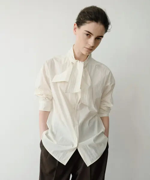 [EAAH] BOW TIE SHIRT (CREAM)
