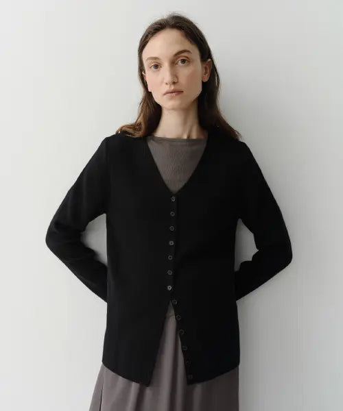 [EAAH] WOOL BUTTON KNIT CARDIGAN (BLACK)