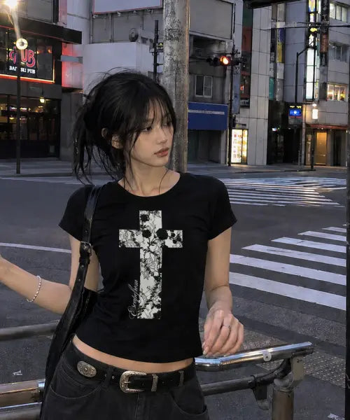[ESCAPEFROM] Lace Road Print Slim Fit Short Sleeve T-Shirt Black / 레이스 로드 프린트 슬림핏 반팔티 블랙