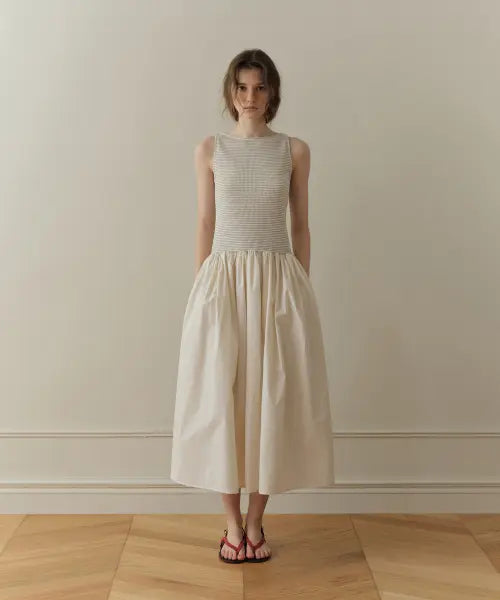 [FOR YOUR EYES ONLY] Tia Shirring Maxi Dress (Gray Stripe)