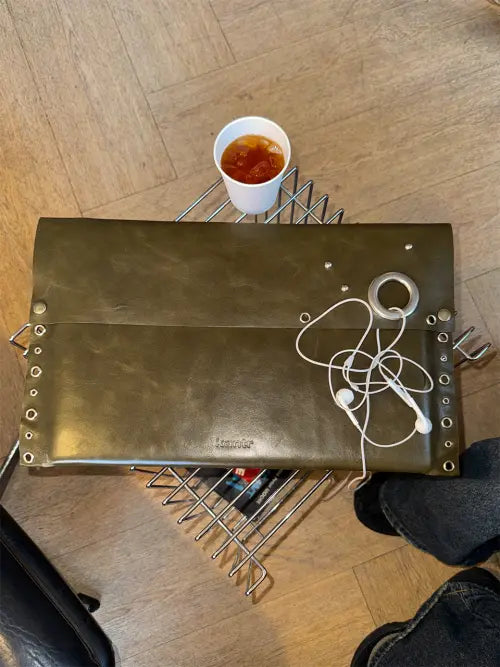 [KANTR] EYELET LAPTOP SLEEVE_Olive