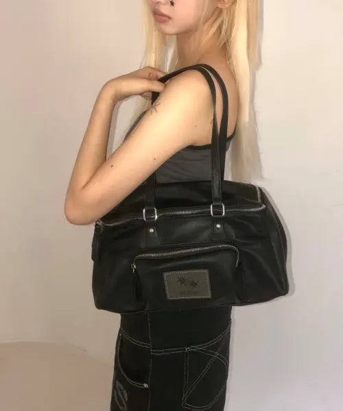 [COIRIS] EVO SQUARE ZIP SHOULDER BAG (2COLOR) / 에보 스퀘어 지퍼 숄더백 (2컬러)