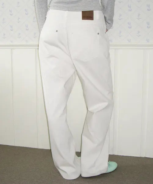 [AMES-WORLDWIDE] CLASSIC STRAIGHT DENIM PANTS WHITE