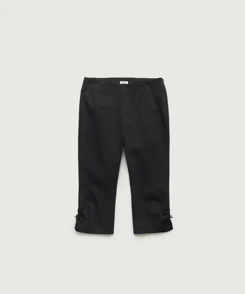 [THEBARNNET] Rosy Ribbon Slit Capri Pants_Black