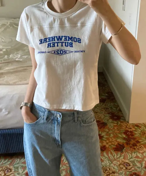 [SOMEWHEREBUTTER] Stitch Square Logo Top - Ivory