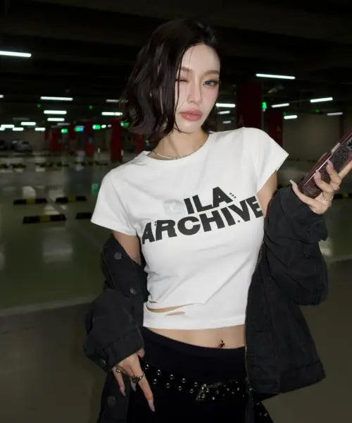 [GILAARCHIVE] SCRATCHED BOLD LOGO CROP T-SHIRTS_WHITE