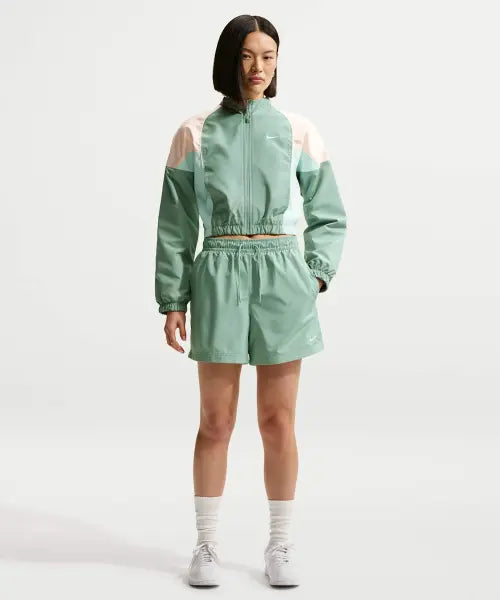 [NIKE] W NSW MR ESSNTL WVN SHORT - STEAM/(SAIL) / 스포츠웨어 클래식 우븐 미드라이즈 쇼츠 W - 스팀:세일 / FV7558-006