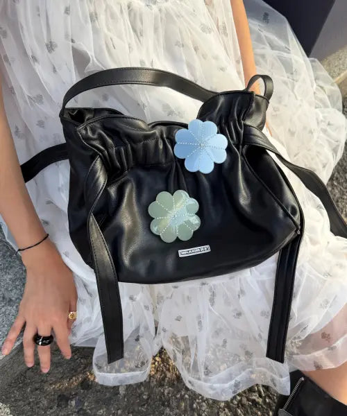 [8SECONDS] MICHAA PU Ribbon Bag Black / [민주킴] PU 리본 가방  블랙