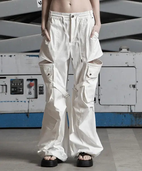 [ZNUZ] [W] CARZO DOUBLE-POCKET PARACHUTE PANTS - WHITE / 카조 더블 포켓 파라슈트 팬츠 - 화이트