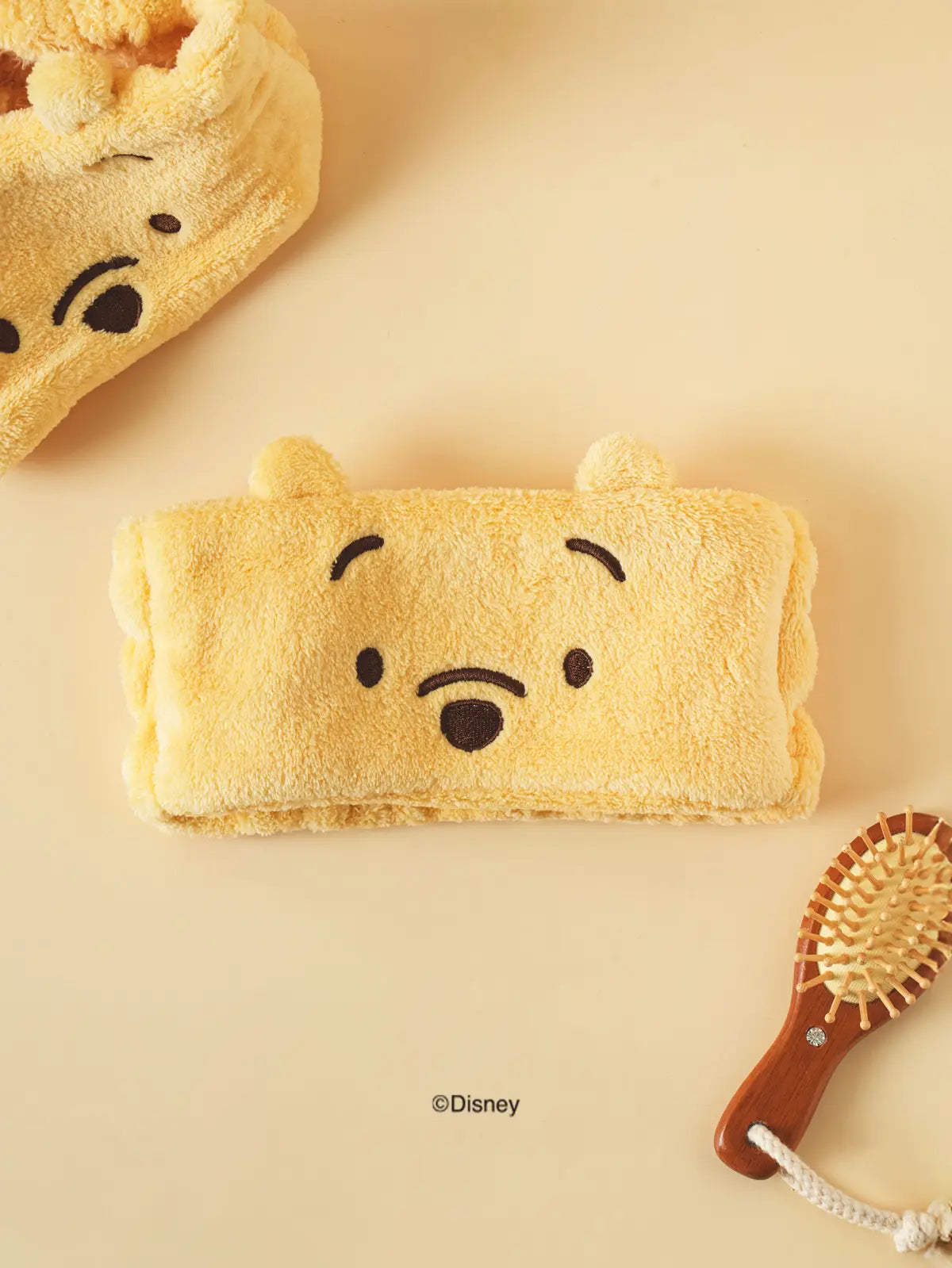 [DAISO] Disney Winnie the Pooh Character Face Wash Headband / 디즈니 위니더푸 캐릭터 세안 헤어밴드