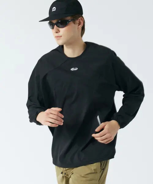 [SANRO] Unisex Quick Dry Reflective Print Pullover Tee - Black / [UNISEX] 퀵드라이 리플렉티브 프린트 풀오버 티 - 블랙