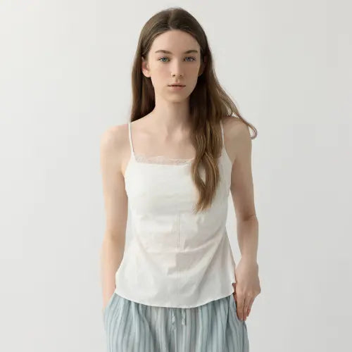 [KOZNOK] Paris Embroidery Camisole with Built-in Cups (3 Colors) / 캡 내장 패리스 자수 끈나시 (3color)