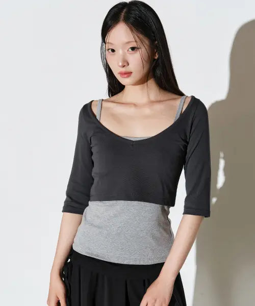[HELENE PARIS] [Set] Monochrome Slim Layered 3/4 Sleeve T-Shirt [Gray] / [세트상품] 모노크롬 슬림 레이어드 7부 티셔츠 [그레이]