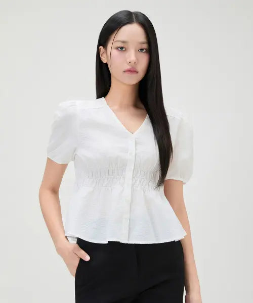 [MIXXO] V-Neck Shirring Blouse / V넥 셔링 블라우스 RE BLG412G_MIWBWG61QG