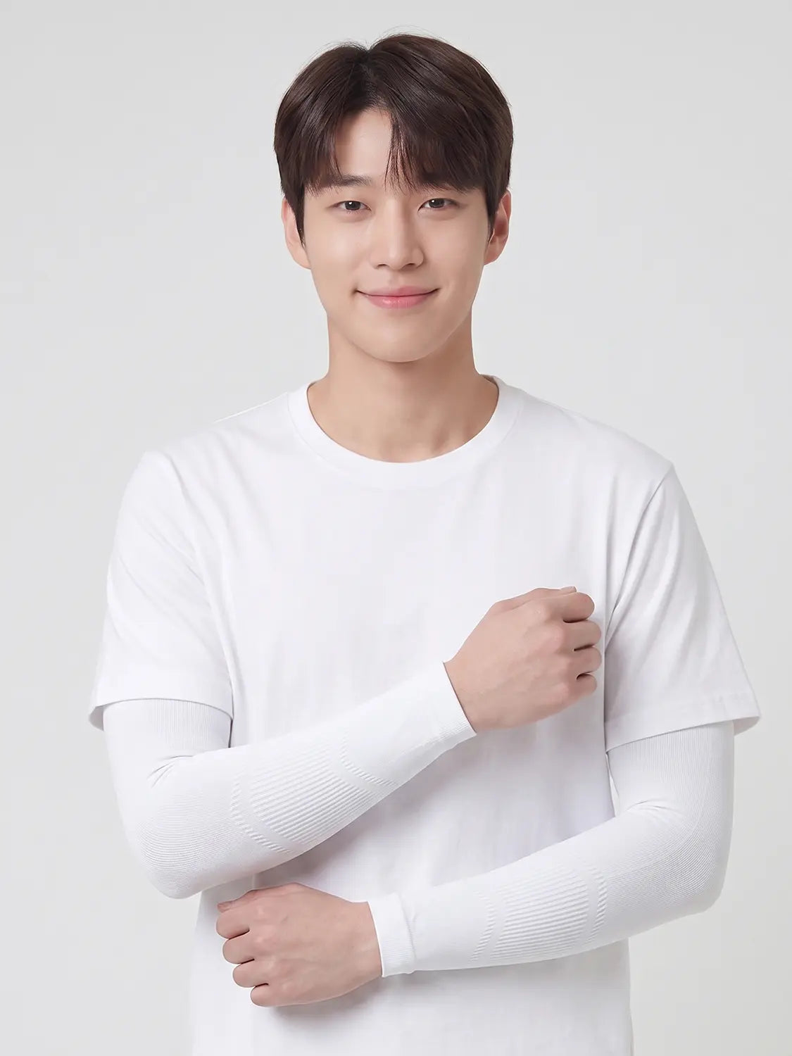 [DAISO] Men's AquaX Wrist-Type Cooling Arm Sleeves - White / [UV 최대 95% 차단] 남성 아쿠아엑스 손목형 쿨 토시 화이트