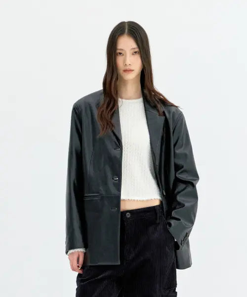 [COOR WOMEN] Faux Leather Double Welt Pocket Blazer (Black) / 페이크 레더 더블 웰트 포켓 블레이저 (블랙)