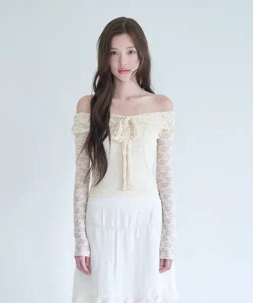 [NOT YOUR ROSE] Lace blair top (Cream) / 레이스 블레어 탑 (크림)