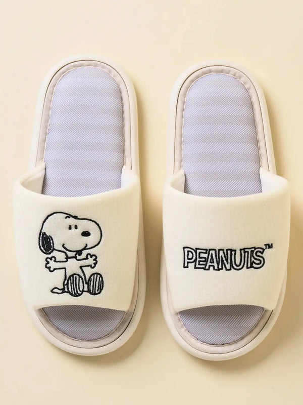 [DAISO] Snoopy Plush Embroidered Split Lounge Slippers 270 mm / 스누피 푹신한 자수 트임 거실화 270 mm