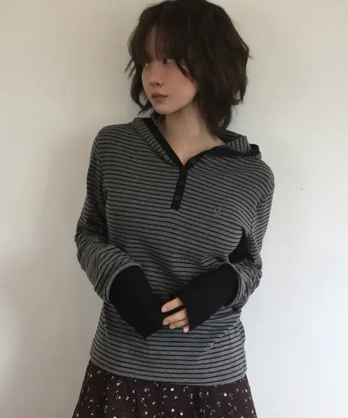 [SOME PLACE] Striped color-block basic long sleeve hooded t-shirt [Blue] / 스트라이프 컬러 배색 버튼 베이직 롱 슬리브 후드 티셔츠  [블랙]