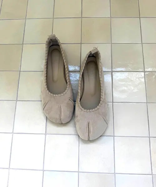 [ASURA] TWIST TABI FLAT (BEIGE) / TWIST SUEDE TABI (BEIGE)