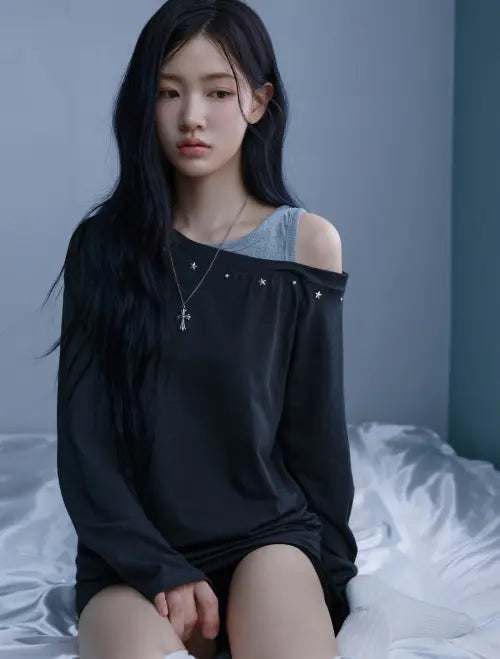 [LOOXP] Basic Asymmetric Off-Shoulder Long-Sleeve T-Shirt Charcoal / 베이직 언발 오프숄더 긴팔티 차콜