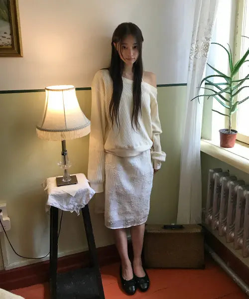 [LETTER FROM MOON] Freid Rose Midi Skirt (Cream) / 프레이드 로즈 미디 스커트 ( 크림 )