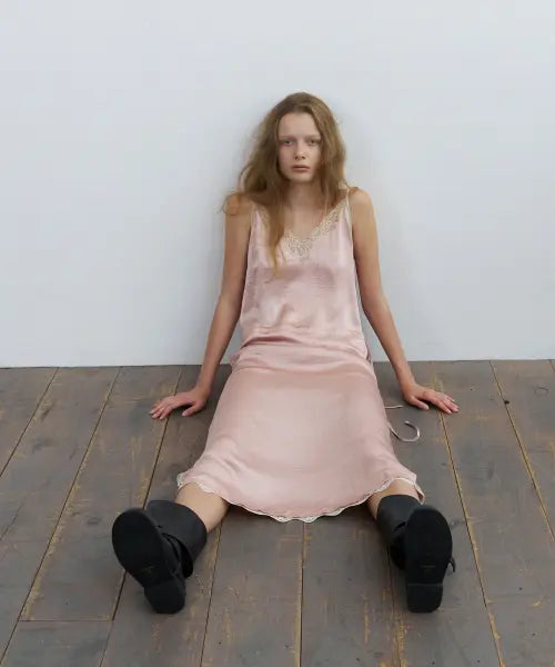 [FOETO] Marlow Satin Midi Dress - Peach Pink