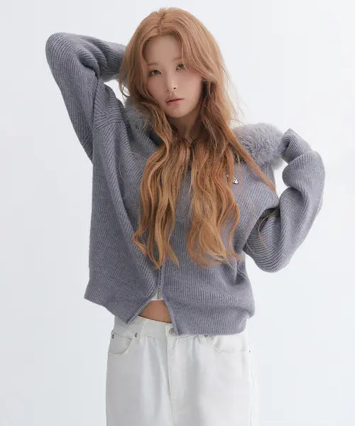[MARIE CLAIRE] Faux Fur Hooded Knit Zip-Up (MAGDKC04MMG) / 페이크 퍼 후드 니트 집업(MAGDKC04MMG)