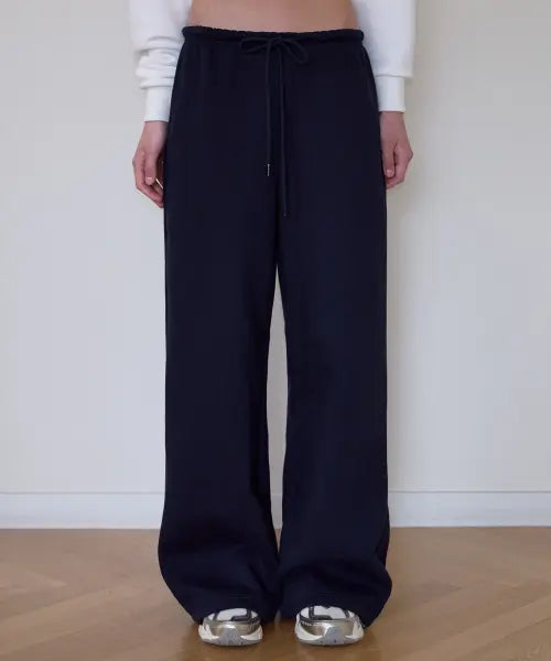 [ROSEFRANTZ] Rose Embroidery Wide Sweatpants [Navy]