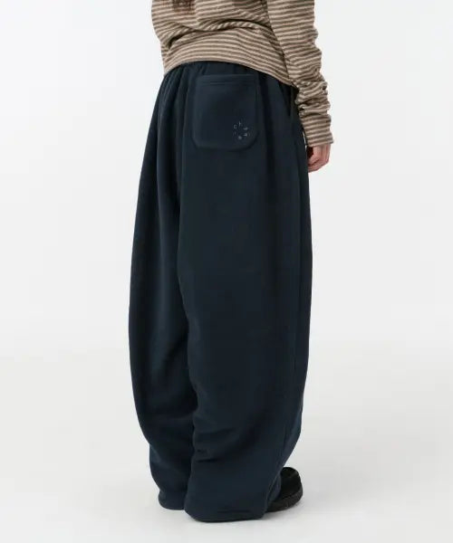 [OHESHIO] SIGNATURE EMBROIDERY FLEECE PANTS, NAVY