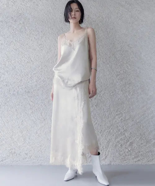 [MEMUA] Ekkeulro Satin Lace Skirts Set / 에끌로 새틴 레이스 스커트 셋업