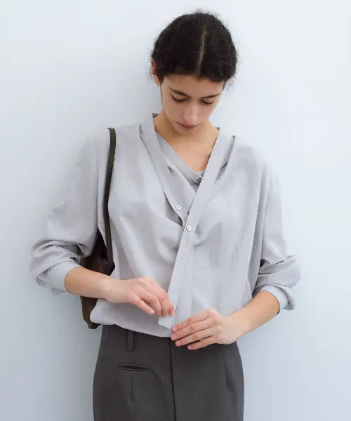 [AUBOUR] Tie Button Blouse (Dusty Sky)