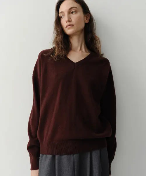 [EAAH] RODE CASHMERE V NECK PULLOVER (BURGUNDY)