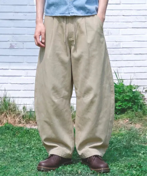 [FILLUMINATE] One Tuck Curved Linen Pants-Beige / 원턱 커브드 린넨 팬츠-베이지